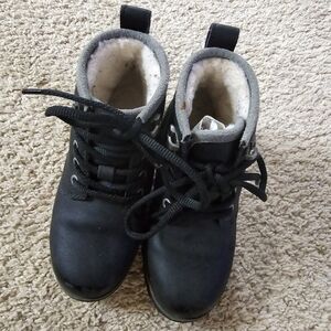 Boys signature  UGG genuine leather 11c